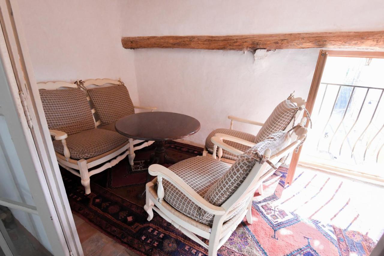 La Cachette Du Comte Bed and Breakfast Montfort-sur-Argens Εξωτερικό φωτογραφία